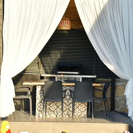 فيلة Rubyy Luxury Stone With Private Pool كارتيبي
