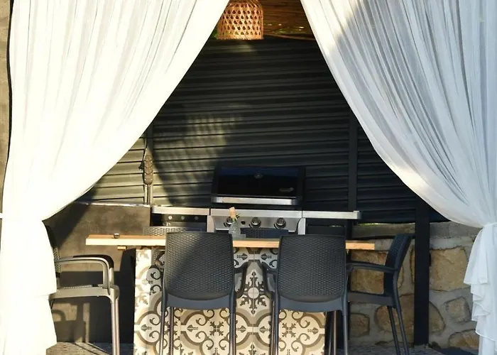 Villa Rubyy Luxury Stone With Private Pool Kartepe